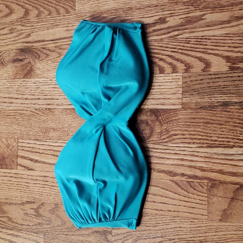(L) Victoria's Secret Strapless Bikini Top Classic California Beach Vacation